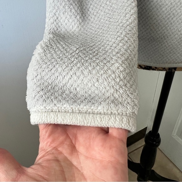 Women's Patagonia Re-Tool Snap-T Fleece Pullover (Raw Linen White X-Dye) - Picture 7 of 14